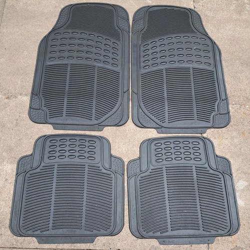 Rubber floor mats 4pcs in - floor,